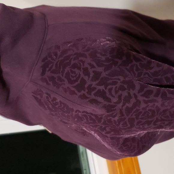 Lululemon floral flock pullover sweatshirt - Picture 8 of 15